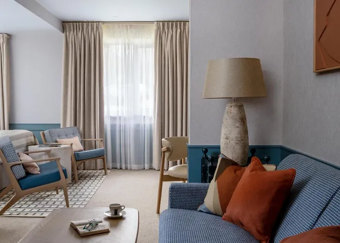 North Lakes Hotel And Spa